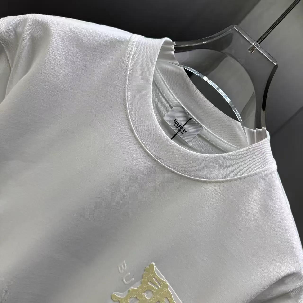 BURBE* * 2026 New Arrival T logo + ：Black White Dark Blue Sizes：S M L XL XXL